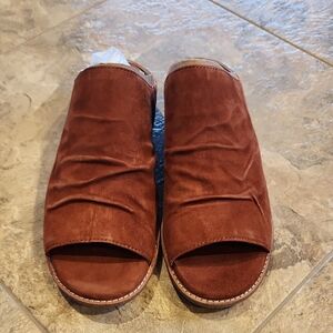 Sofft Netta Suede Sandals In Luggage 8M NWT